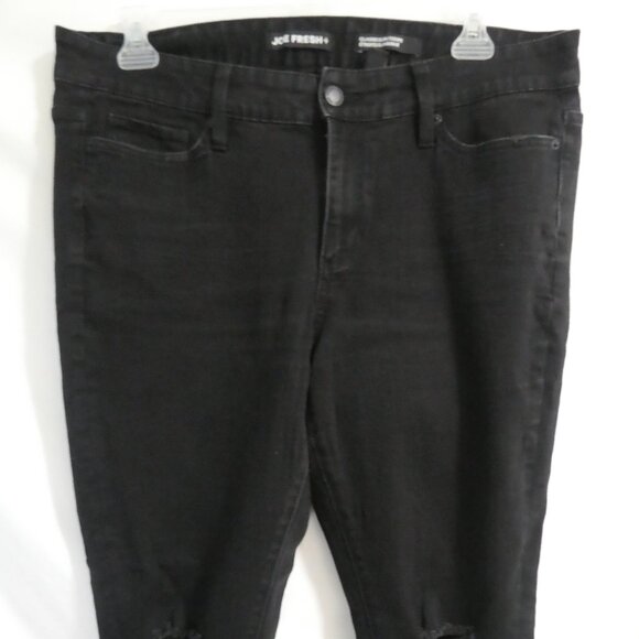JOE FRESH + | size 16 | Classic Slim | Black Distressed Bermuda Denim Jeans - Picture 6 of 16